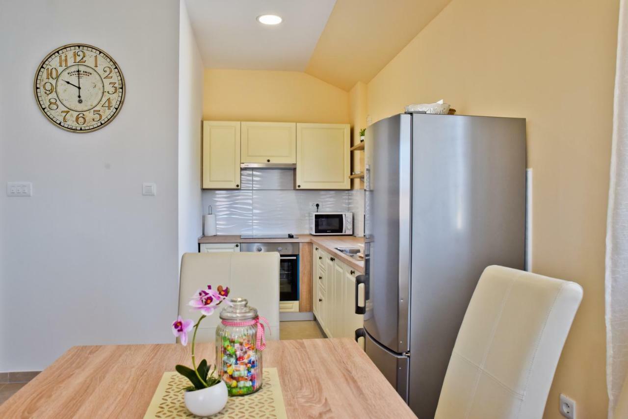 Apartment Mica