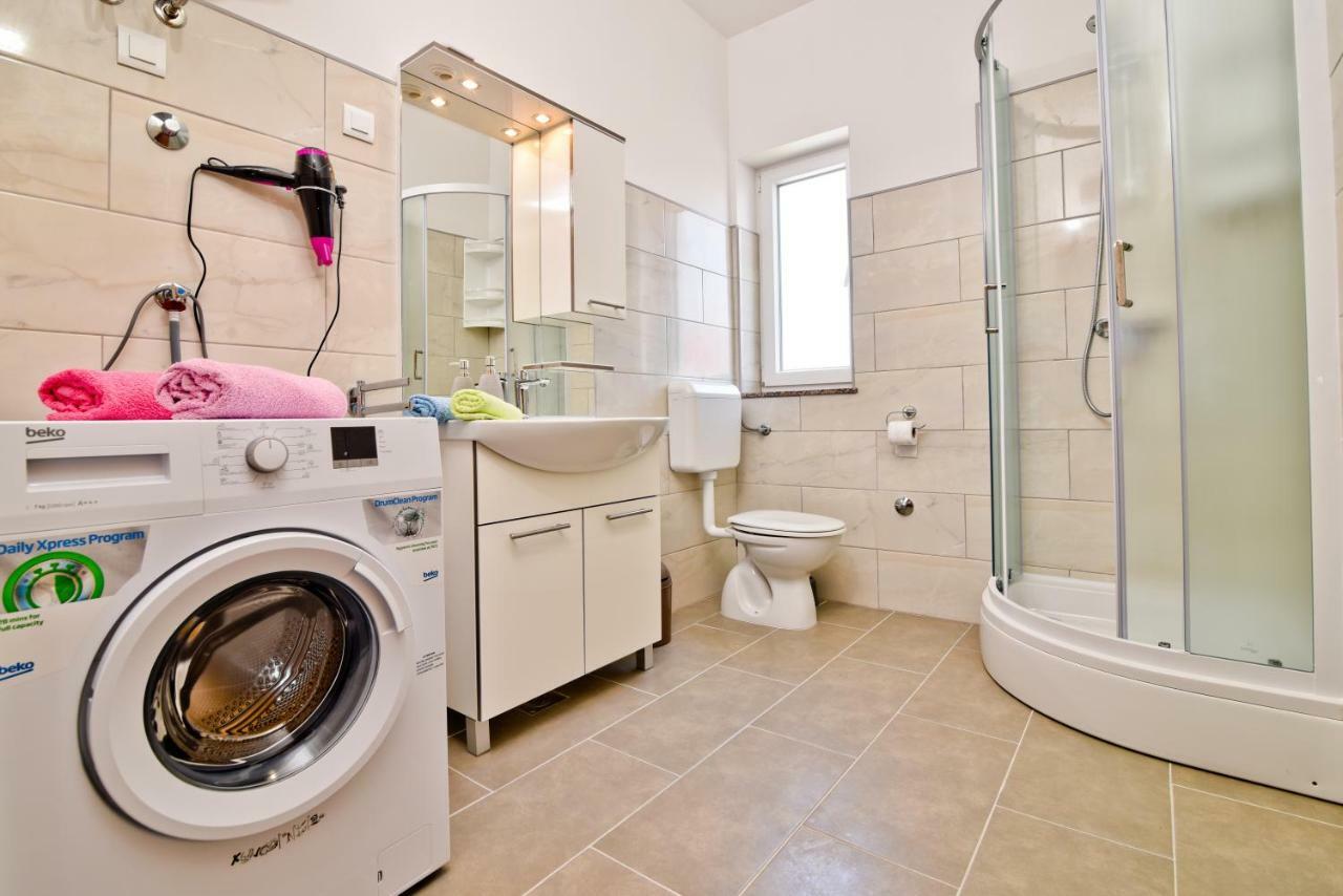 Mica Apartment Vrsi